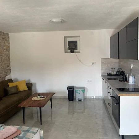 Jenny Apartment